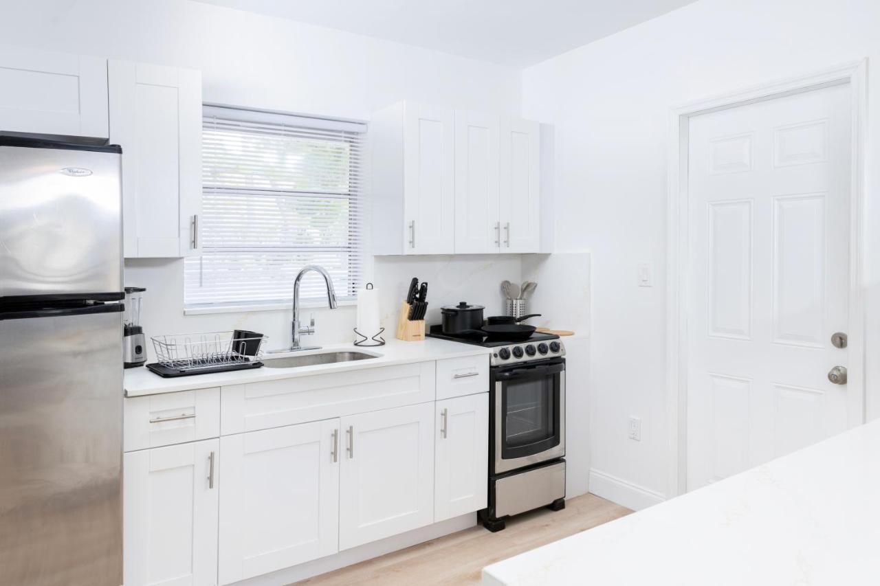 Beautiful Casita With King Bed And Private Patio Close To Calle 8, Mia Airport, Coral Gables Miami Ngoại thất bức ảnh